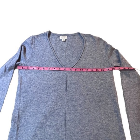 Women's J. Crew V-Neck Rolled Hem Sweater Wool Blend‎ Size XS - Picture 6 of 6